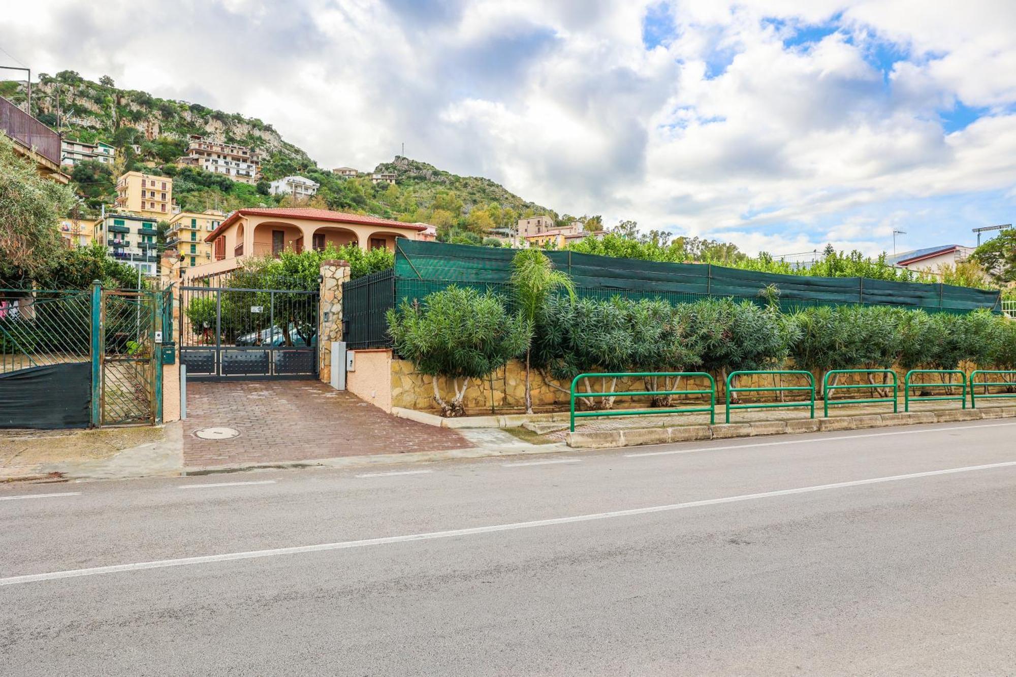 B&B Giardino Dei Cedri Trabia Luaran gambar